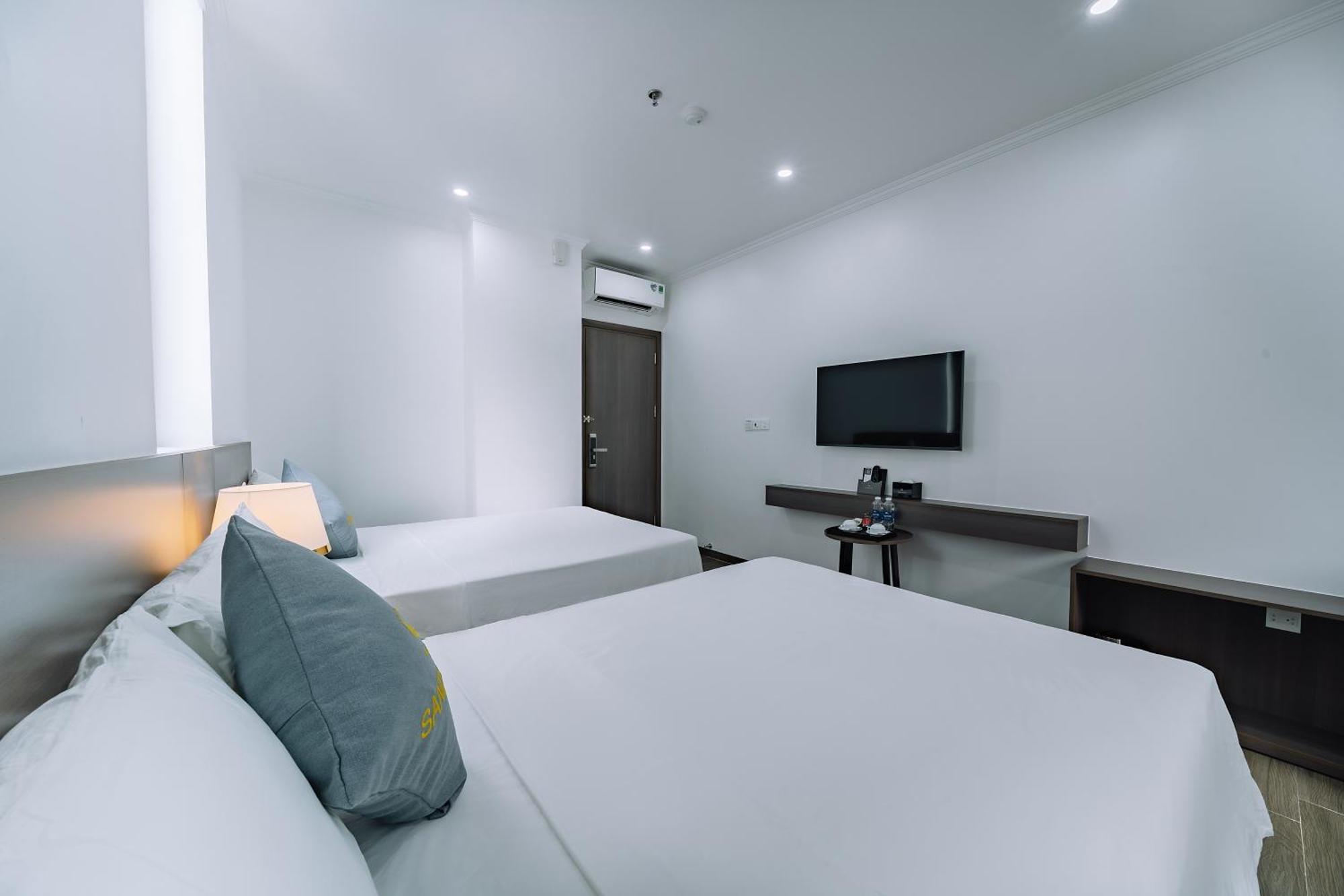 Sand Hotel Cat Ba Island Bagian luar foto